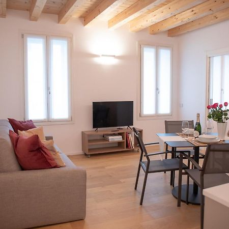 Amendola City View Apartments Suite Romantica Como Buitenkant foto