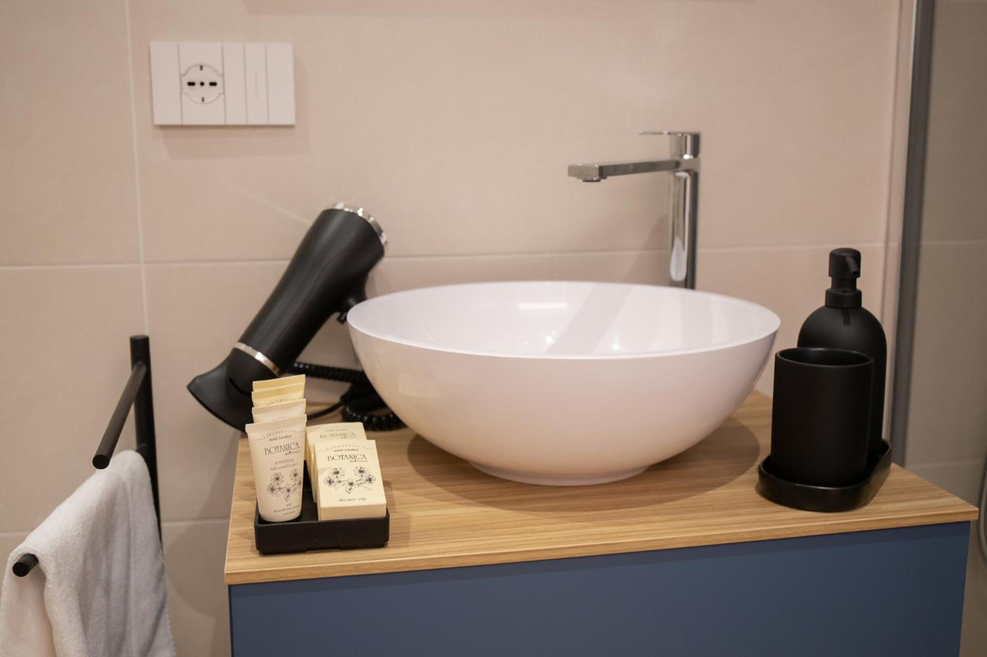 Amendola City View Apartments Romantic Suite Como Buitenkant foto