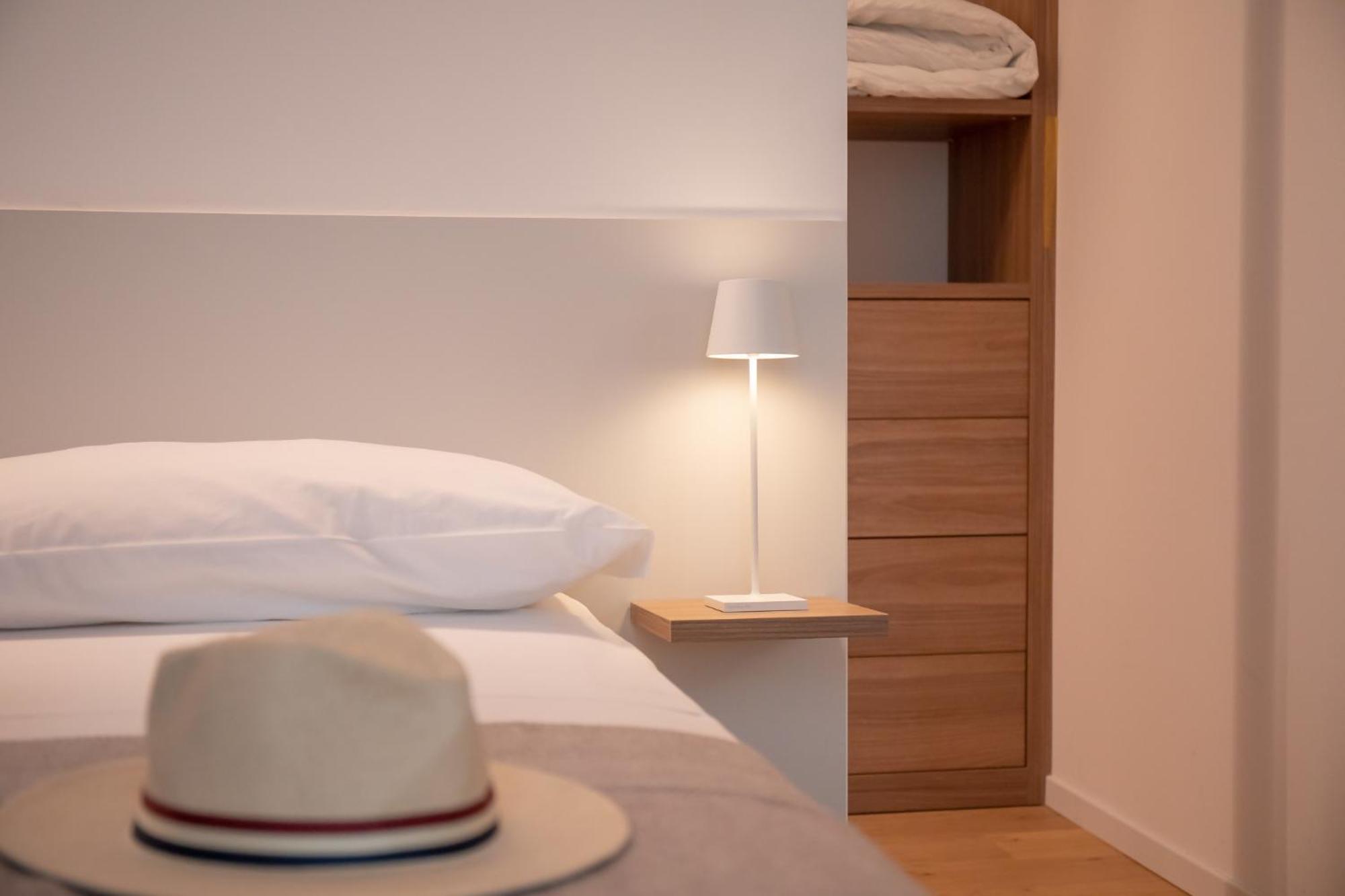 Amendola City View Apartments Suite Romantica Como Buitenkant foto
