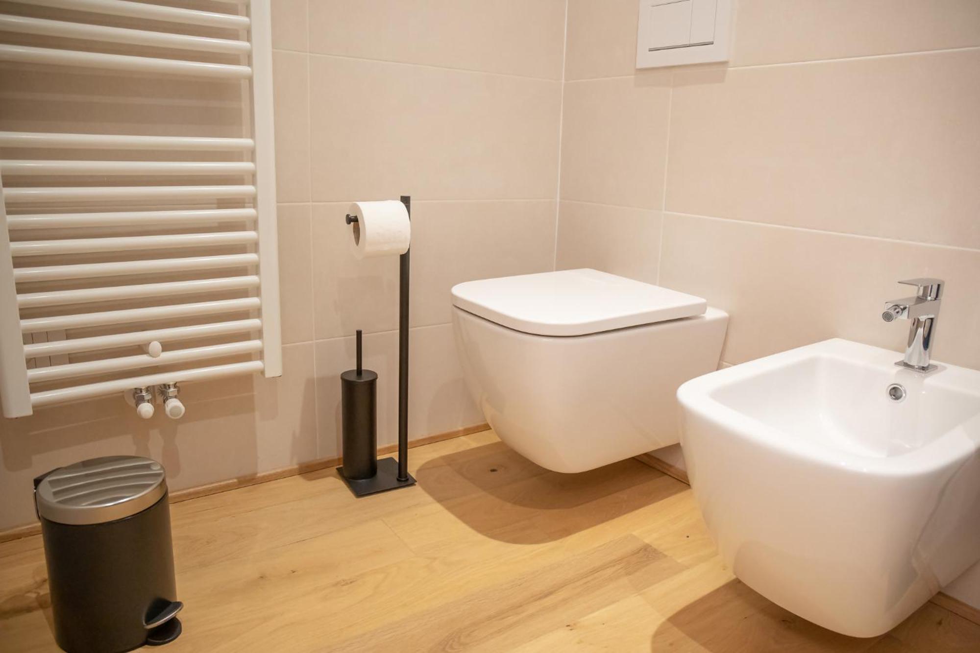 Romantic White Apartment - 5 Minutes From The Lake Como Buitenkant foto
