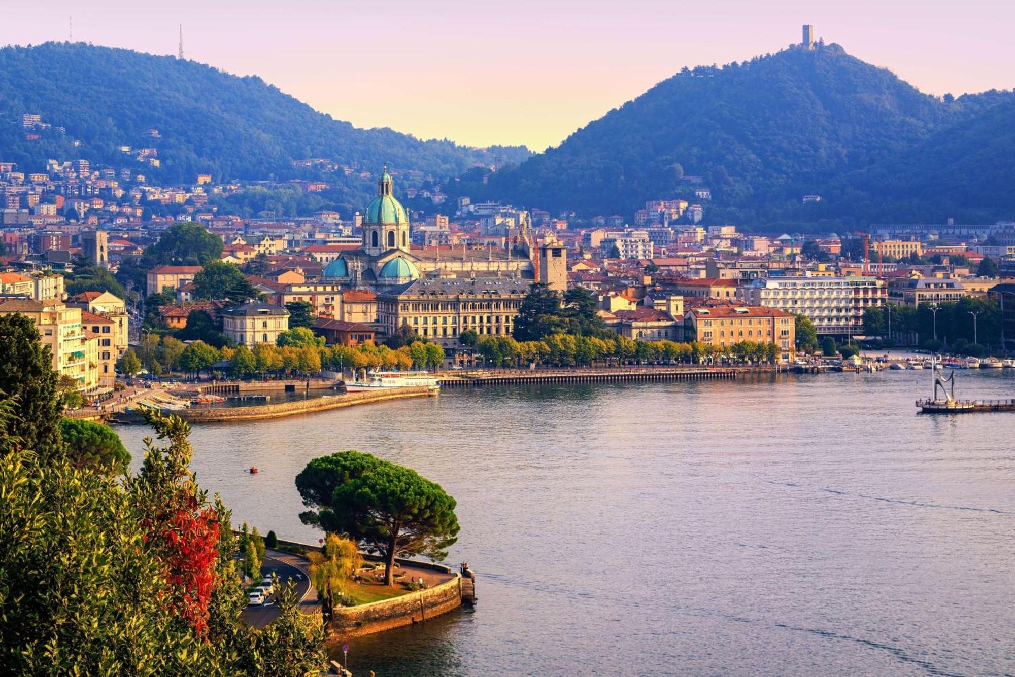 Romantic White Apartment - 5 Minutes From The Lake Como Buitenkant foto